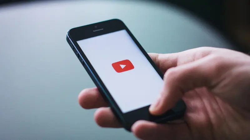 アメリカ生活がラクになるYouTuber8選